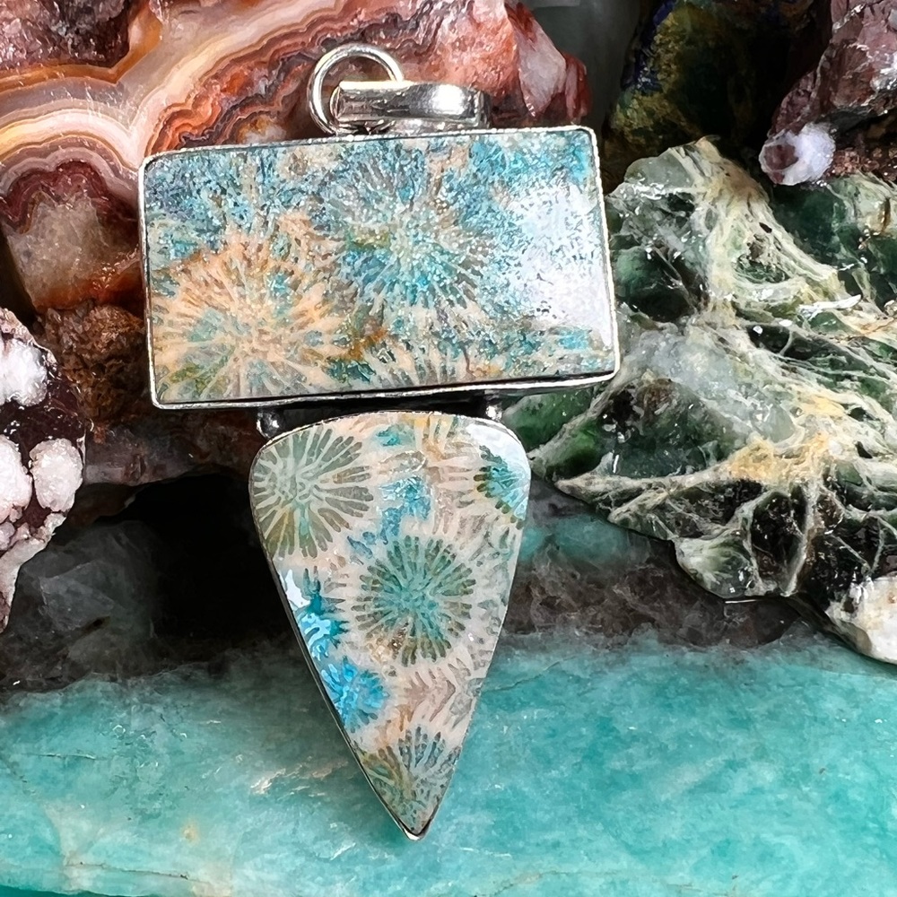 Genuine fossil coral pendant (Z-6)